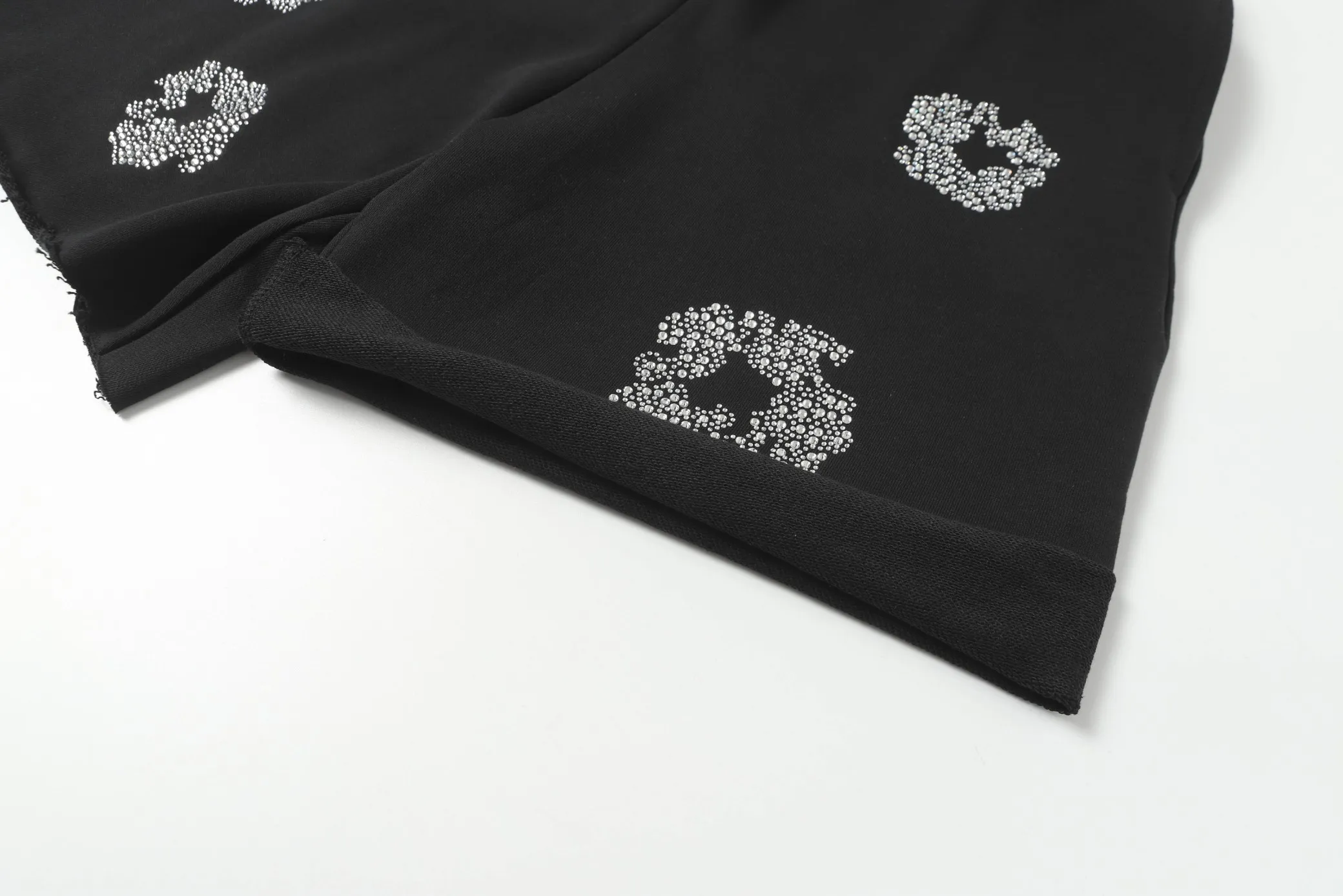 P124 8205#DENIM TEARS Kapok European and American fashion brand high-quality crystal hot diamond set Color: Black Gray Rose Red Size S-XL